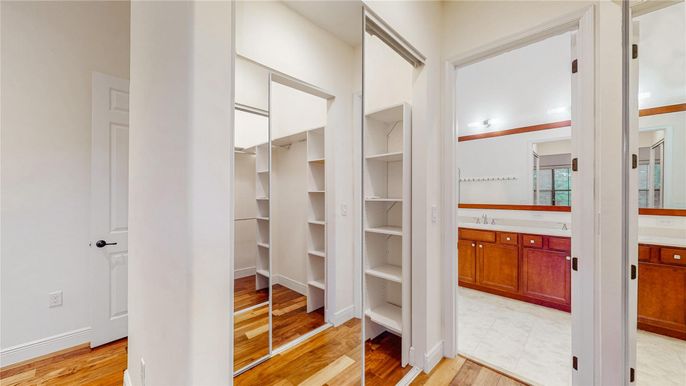 Interior, Walk-in Closets, Wood Texture Flooring