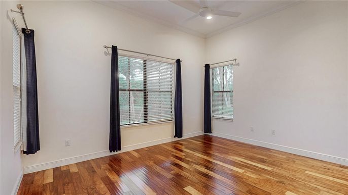 Empty room, Interior, Recessed Lighting, Wood Texture Flooring