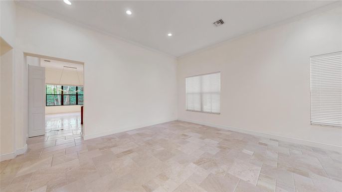 Empty room, Interior, Recessed Lighting
