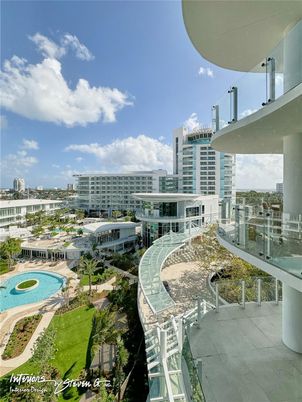 Exterior, Pool, Other