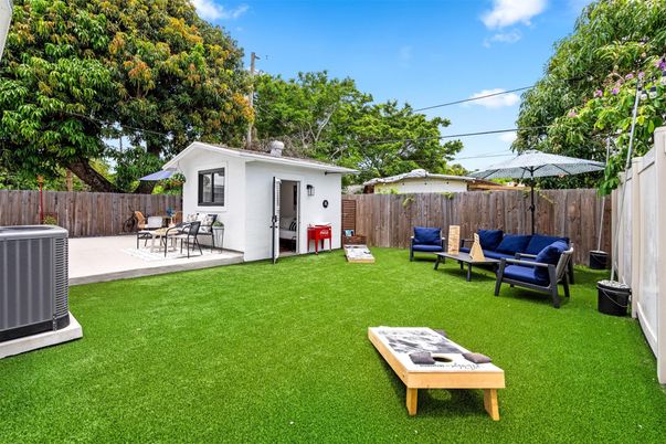 Backyard, Exterior