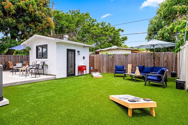 Backyard, Exterior