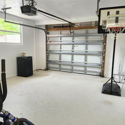 Garage, Interior