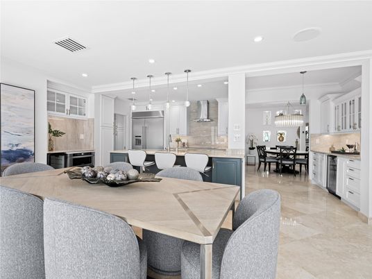 Chandelier, Dining room, Interior, Kitchen, Pendant Lights, Recessed Lighting, Stainless Steel Appliances