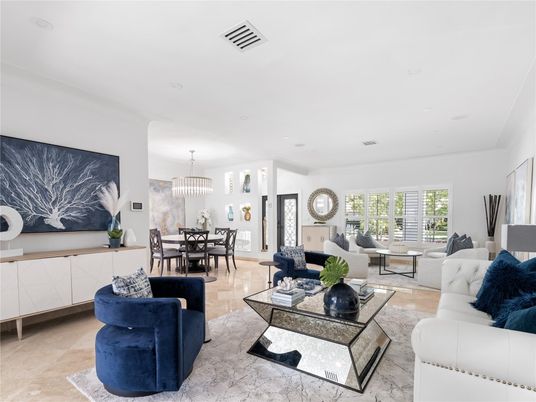 Chandelier, Dining room, Interior, Living room, Recessed Lighting