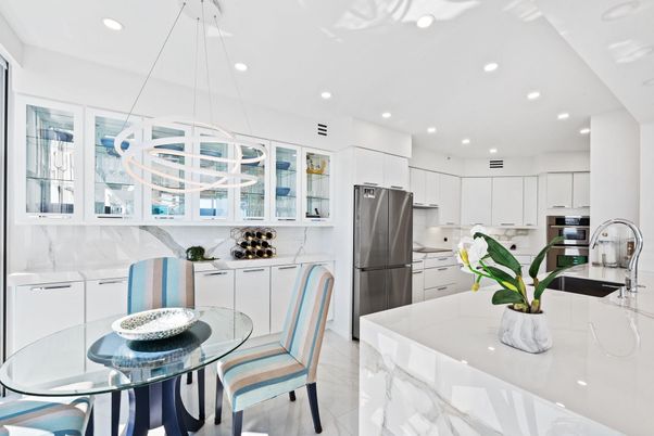 Dining room, Interior, Kitchen, Marble, Pendant Lights, Recessed Lighting, Stainless Steel Appliances