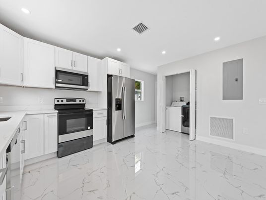 Interior, Kitchen, Marble, Recessed Lighting, Washer