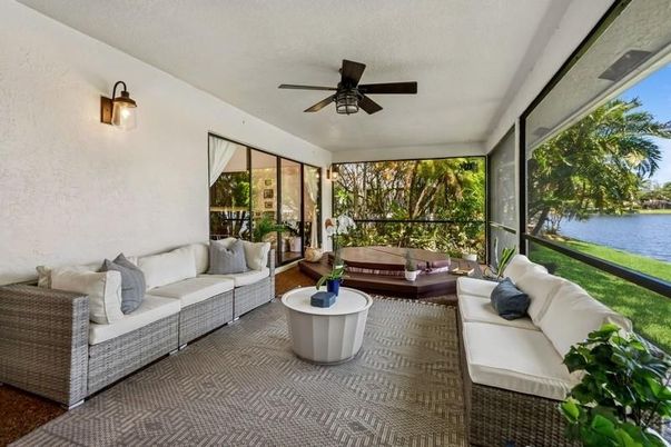 Interior, Living room, Sun Room, Water