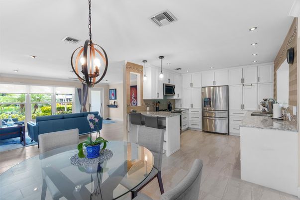 Dining room, Interior, Kitchen, Living room, Pendant Lights, Recessed Lighting, Stainless Steel Appliances