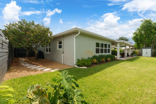 Backyard, Exterior