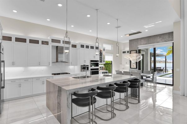 Dining room, Interior, Kitchen, Pendant Lights, Recessed Lighting, Stainless Steel Appliances, Water