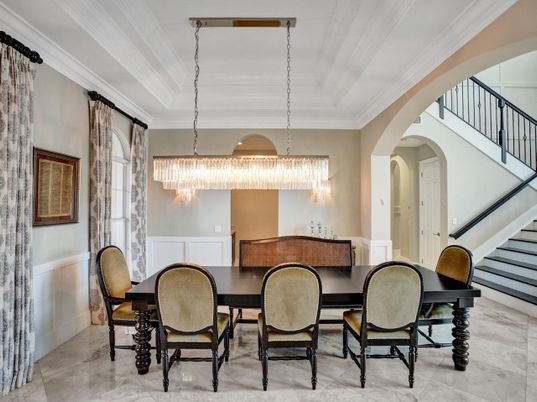 Chandelier, Dining room, Interior