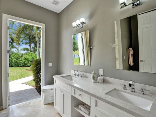 Bathroom, Dual Sink Vanities, Interior