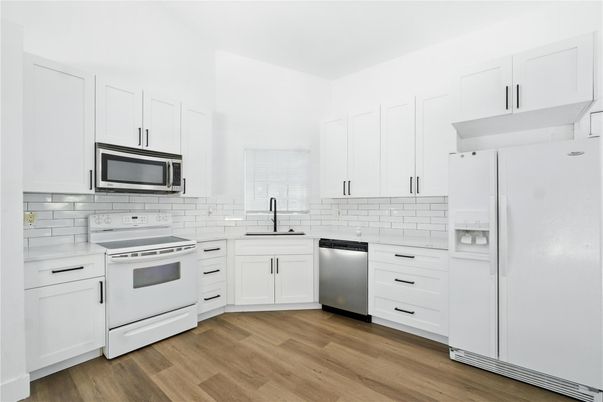 Interior, Kitchen, Stainless Steel Appliances, Wood Texture Flooring