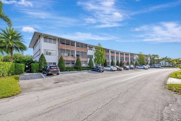 Exterior, Facade, Condo Building