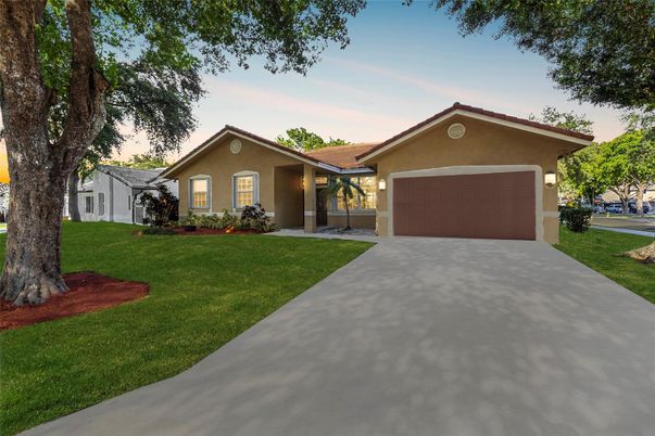 Attached, Backyard, Exterior, Facade, Ranch