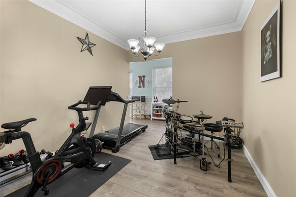 Chandelier, Fitness Equipment, Interior, Wood Texture Flooring