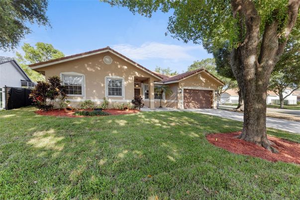 Backyard, Detached Garage, Exterior