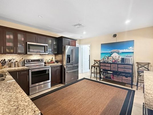 Dining room, Interior, Kitchen, Recessed Lighting, Stainless Steel Appliances