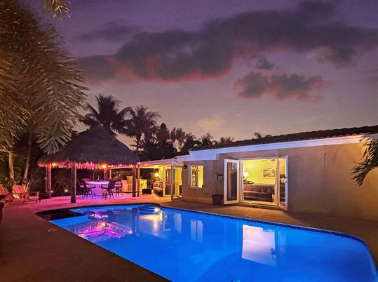 Exterior, Pool