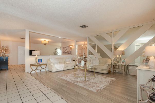 Chandelier, Interior, Living room, Wood Texture Flooring