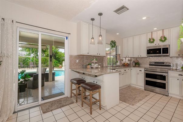 Interior, Kitchen, Pendant Lights, Recessed Lighting, Stainless Steel Appliances