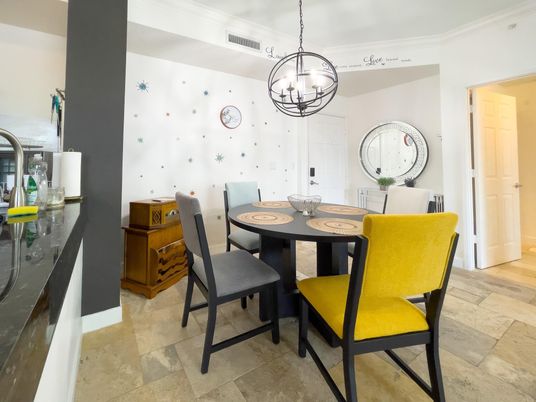 Chandelier, Dining room, Interior, Pendant Lights