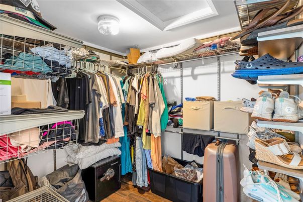 Interior, Walk-in Closets, Wood Texture Flooring