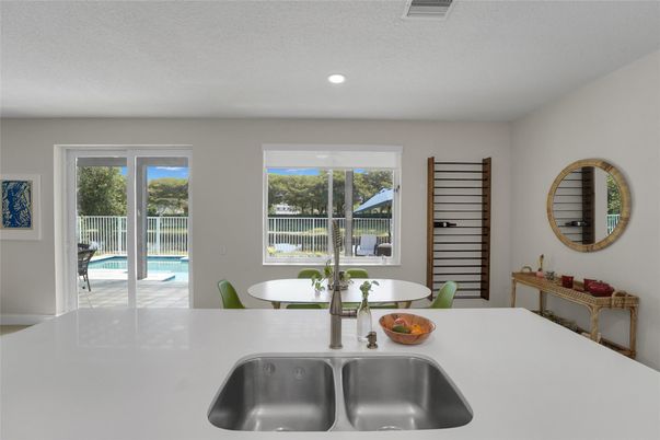 Dining room, Interior, Kitchen, Recessed Lighting
