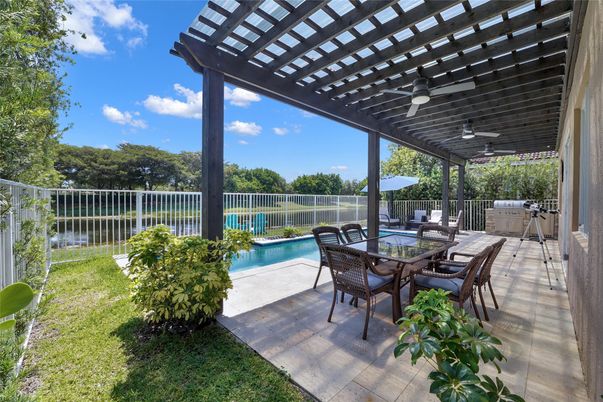 Exterior, Pool, Water