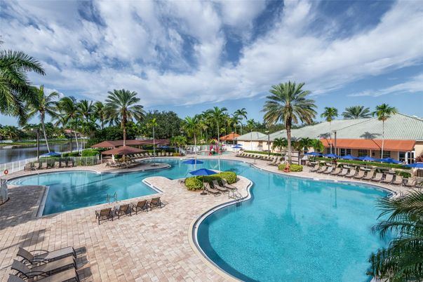 Exterior, Pool, Water