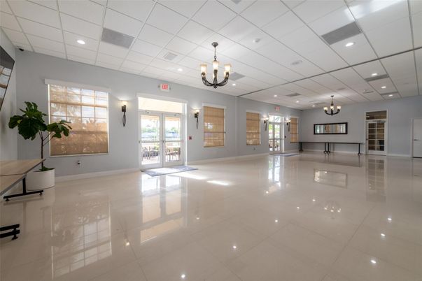 Chandelier, Empty room, Interior, Recessed Lighting