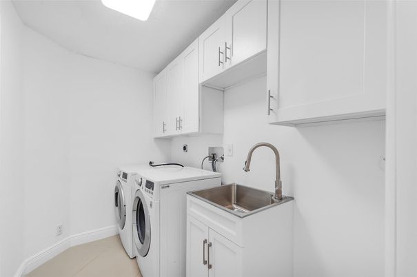 Interior, Washer