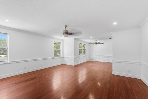 Empty room, Interior, Recessed Lighting, Wood Texture Flooring