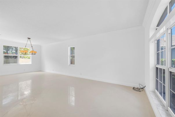 Empty room, Interior, Pendant Lights
