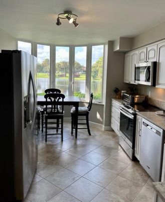 Dining room, Interior, Kitchen, Stainless Steel Appliances, Water