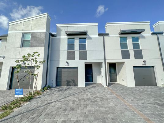 Attached, Exterior, Facade, Modern