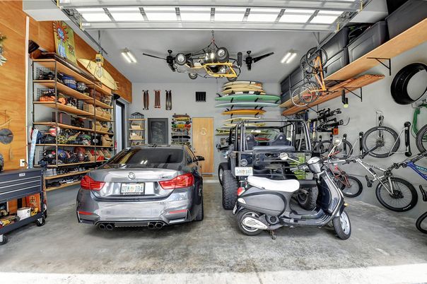 Garage, Interior