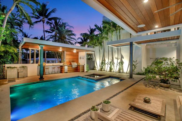 Exterior, Pool
