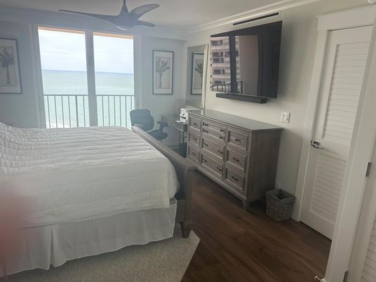 Bedroom, Interior, Water, Wood Texture Flooring