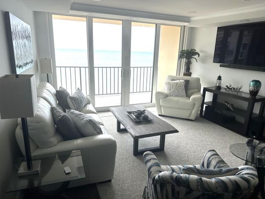 Interior, Living room, Water