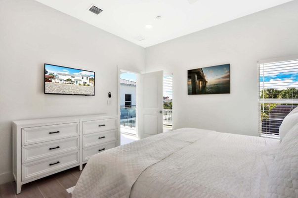 Bedroom, Interior, Recessed Lighting