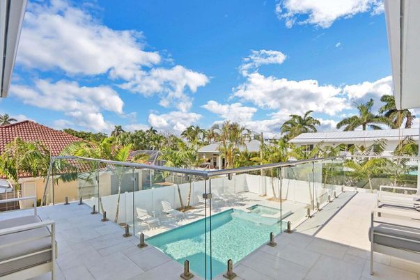Exterior, Pool, Other