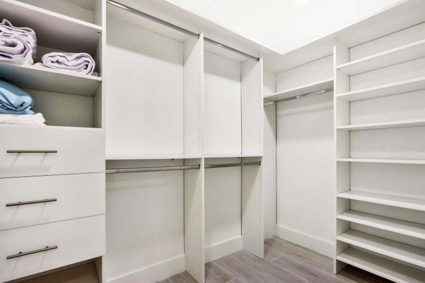 Interior, Walk-in Closets, Wood Texture Flooring