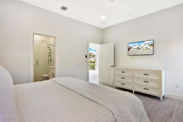 Bathroom, Bedroom, Interior, Recessed Lighting, Wood Texture Flooring