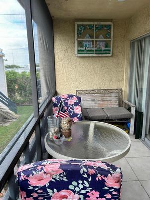 Bedroom, Interior, Water