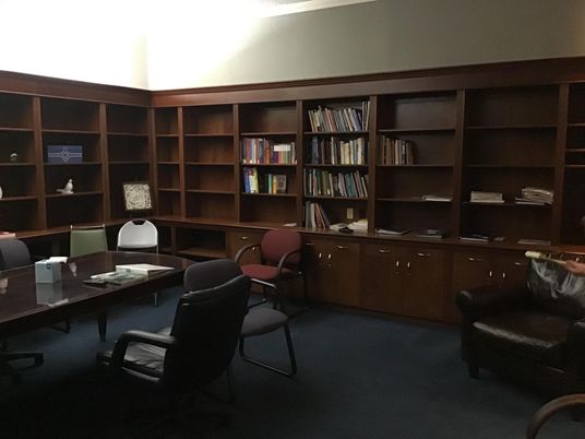 Home Office, Interior