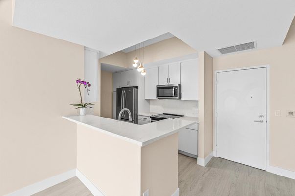 Interior, Kitchen, Pendant Lights, Wood Texture Flooring