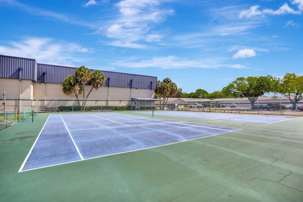 Exterior, Tennis Courts