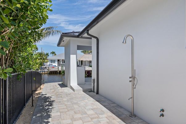 Exterior, Water
